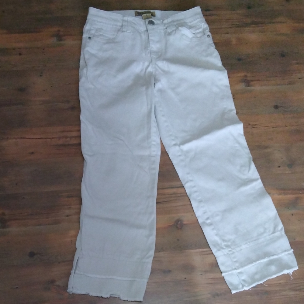 Democracy Women's Cropped White Jeans